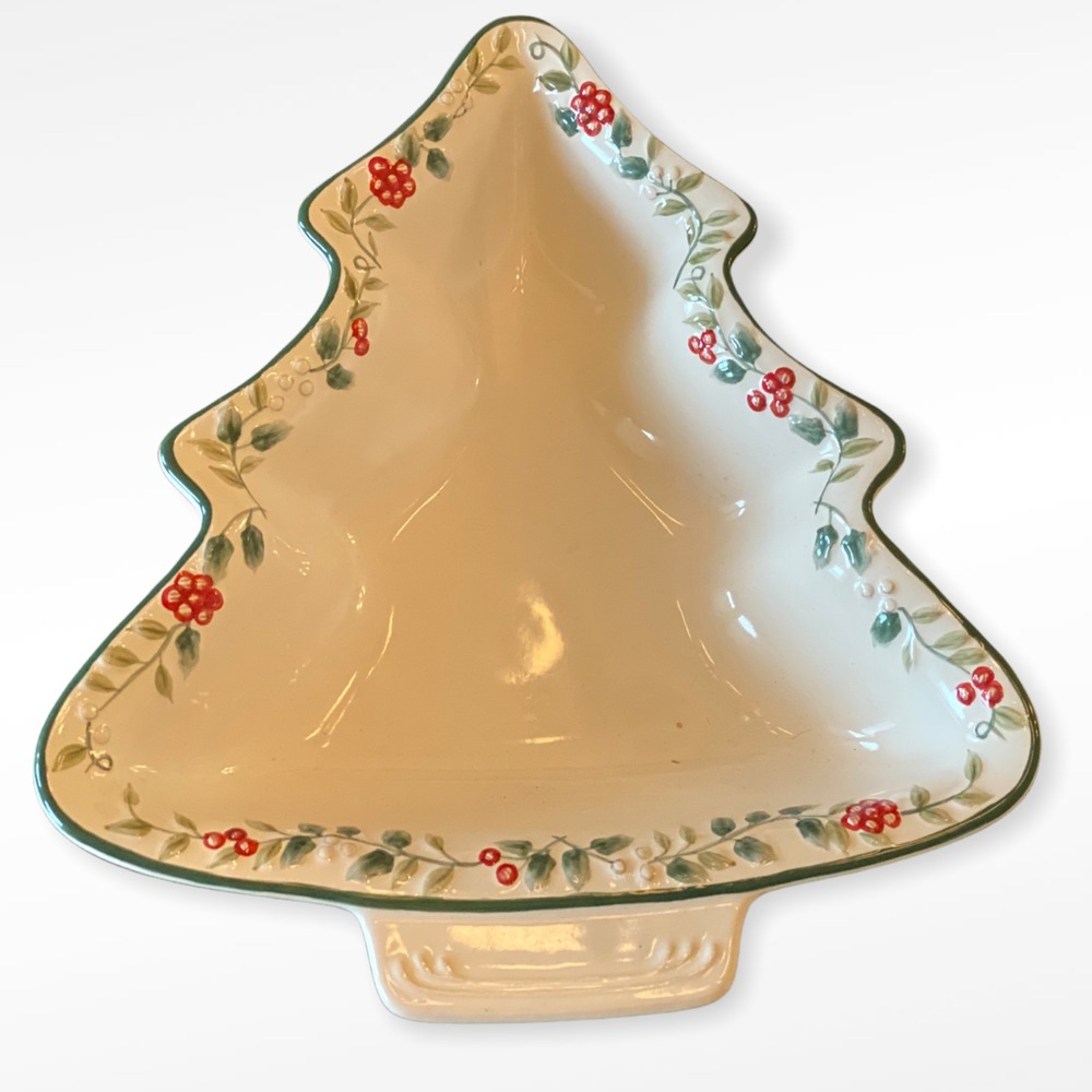 Pfaltzgraff Winterberry Large Christmas Tree Shaped Serving Bowl‎ Platter